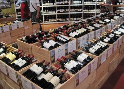 工廠附近開什么店好？中國(guó)名酒折扣店加盟利潤(rùn)可觀，飲料及茶葉零售前景分析